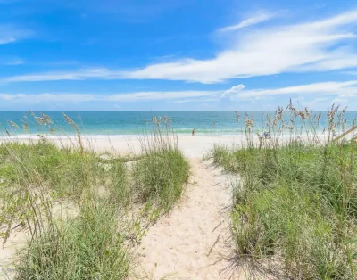 Spacious Paradise at the Beach